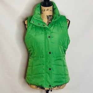 NEW YORK & COMPANY green puffer vest size small